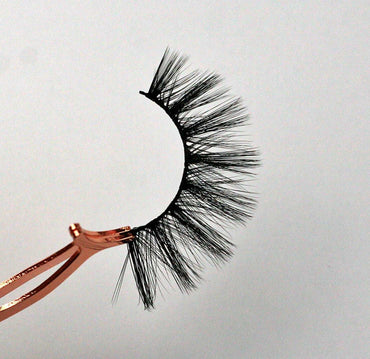 Naughty - Be Minked Beauty